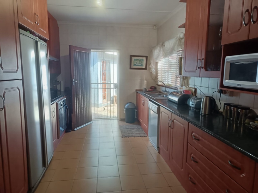 4 Bedroom Property for Sale in El Toro Park Northern Cape